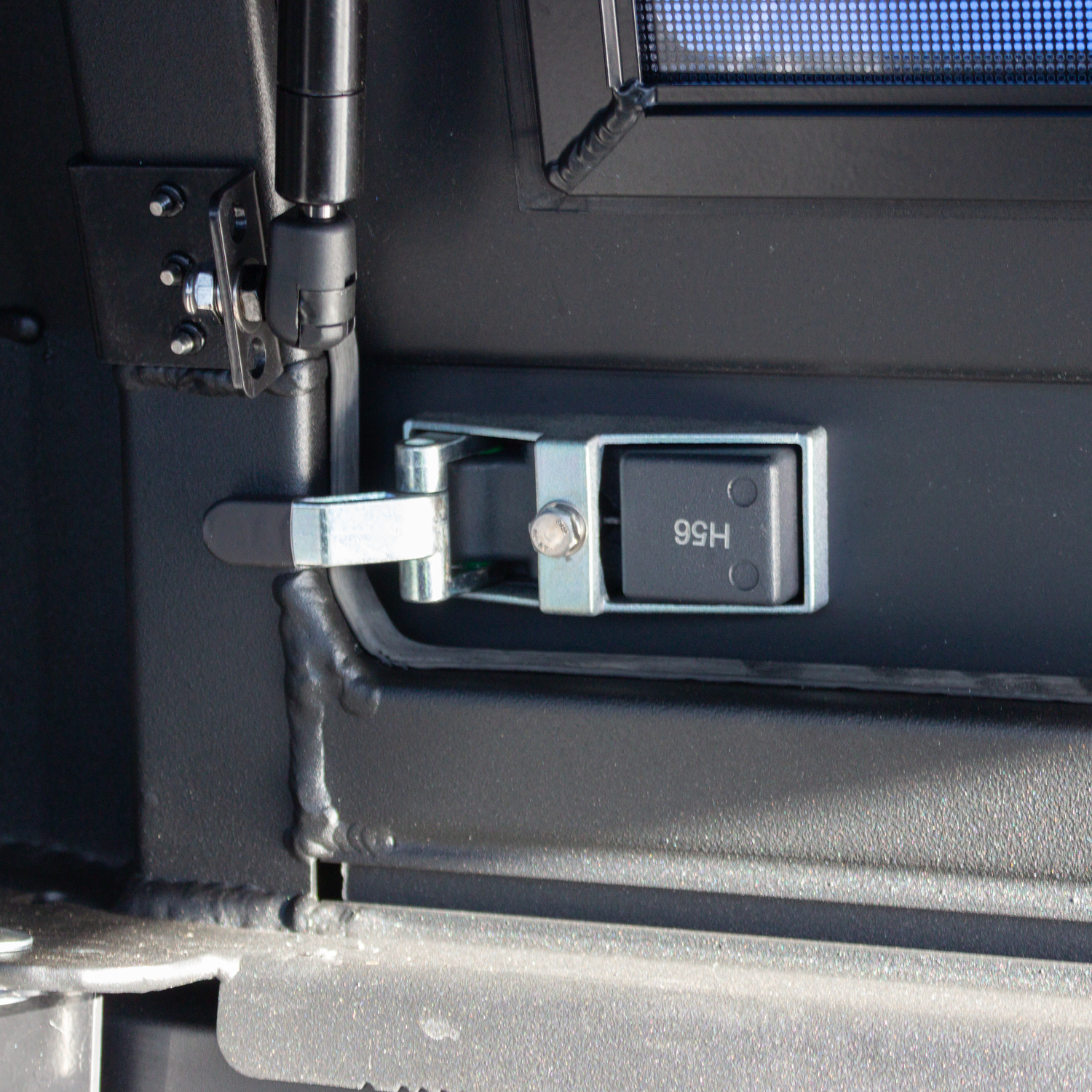 Hardtop Rhinoman X-treme Ford (f6-rh-ht1xtr-n) Ouvrant Gauche. Hardtop Rhinoman X-treme Ford (f6-rh-ht1xtr-n) Ouvrant Gauche.