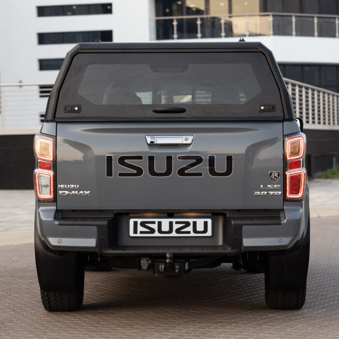 Pickup Attitude Hardtop-rhinoman-gris-clair-x-pedition-isuzu-arriere. Hardtop-rhinoman-gris-clair-x-pedition-isuzu-arriere.