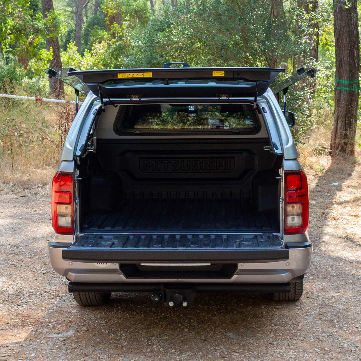 Hardtop Mitsubishi L200 2024+ Arriere Ouvert Foret (m6-ak-ht1vp-u33) - Pickup Attitude Pickup Attitude Hardtop Mitsubishi L200 2024+ Arriere Ouvert Foret (m6-ak-ht1vp-u33) Hardtop Mitsubishi L200 2024+ Arriere Ouvert Foret (m6-ak-ht1vp-u33)