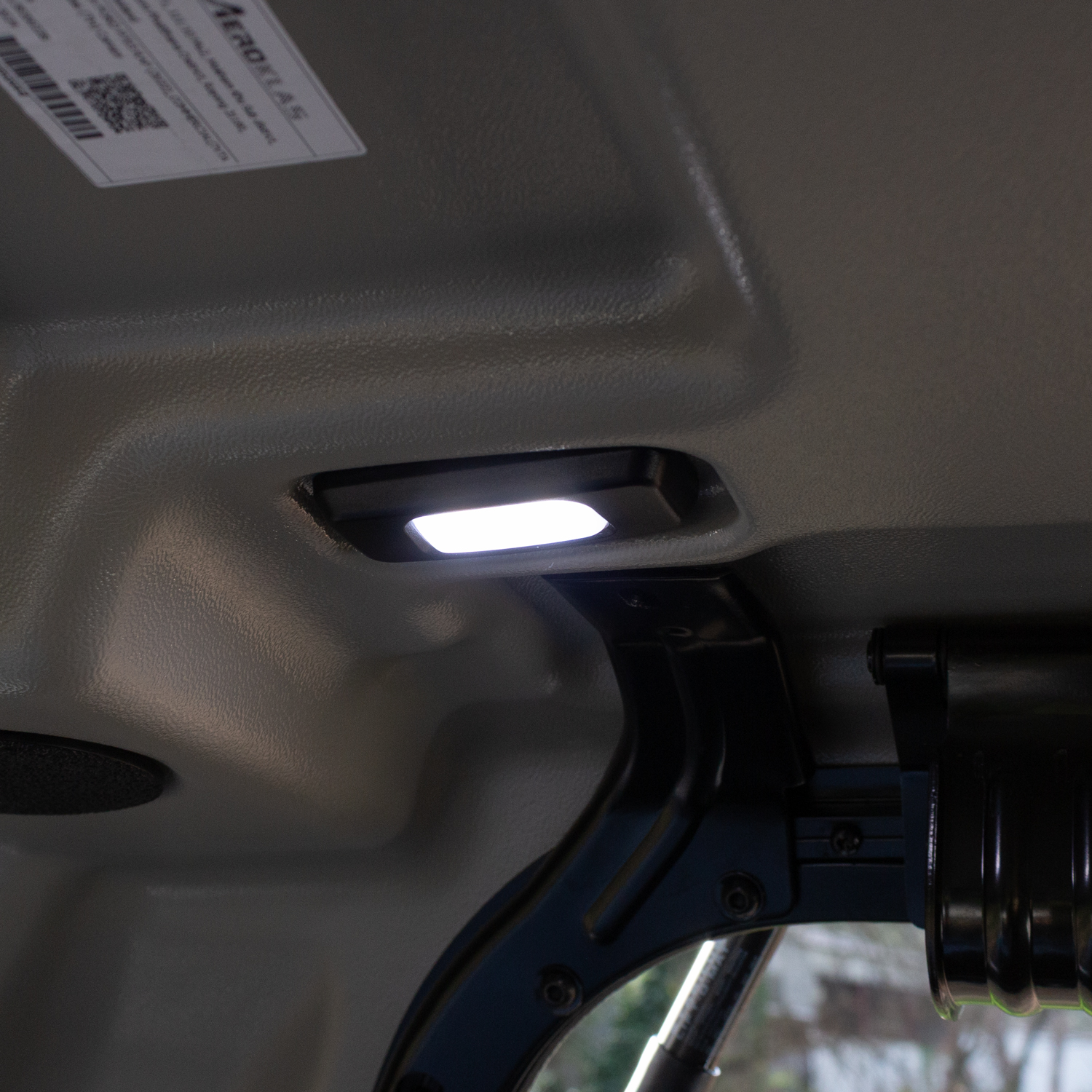 Hardtop Workfleet Blanc Glacier (f6-ak-ht1wf-7vta) éclairage Gauche Hardtop Workfleet Blanc Glacier (f6-ak-ht1wf-7vta) éclairage Gauche